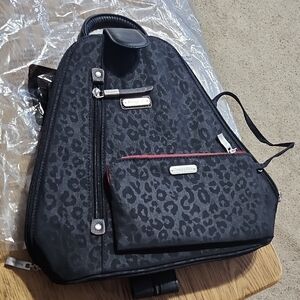 Baggallini Black Leopard cheetah Backpack with Pouch with wristlet wrist pouch